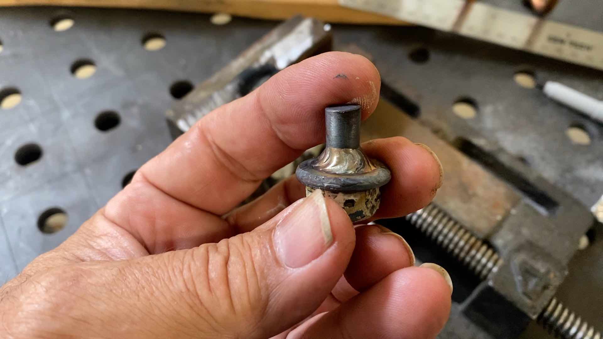 1-high-carbon-pin-weld-repair 1-high-carbon-pin-weld-repair