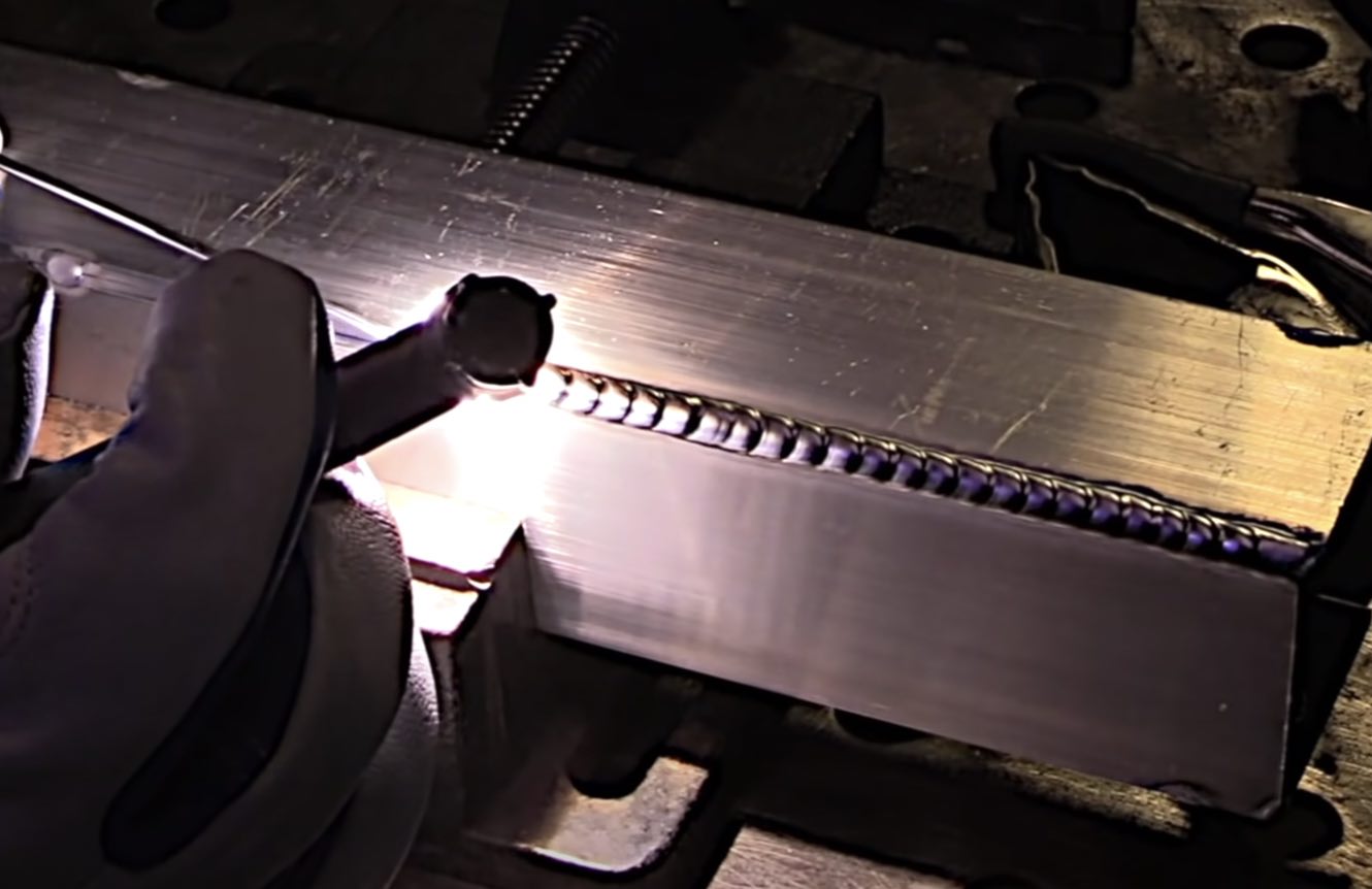 aluminum outside corner trailing